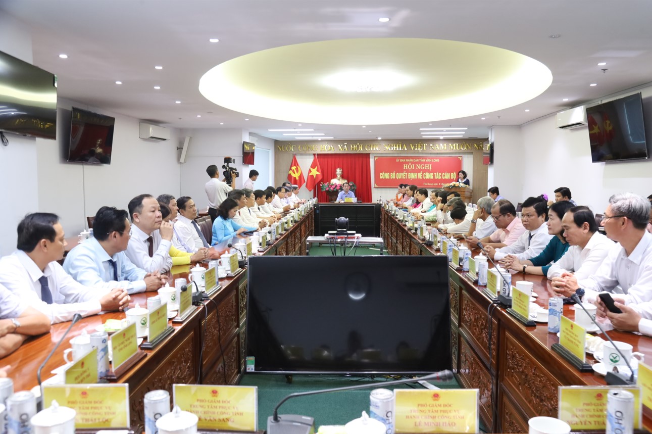 Hội nghị công bố các Quyết định về công tác cán bộ