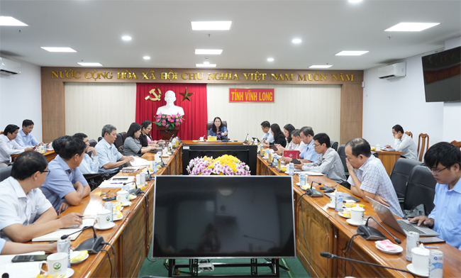 Tập trung giải quyết các khó khăn, vướng mắc của ngành y tế
