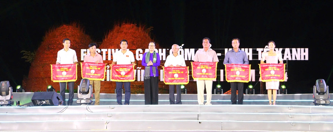 Liên hoan Gia đình tài tử và Tiếng hát thanh niên Kinh – Hoa – Khmer năm 2024