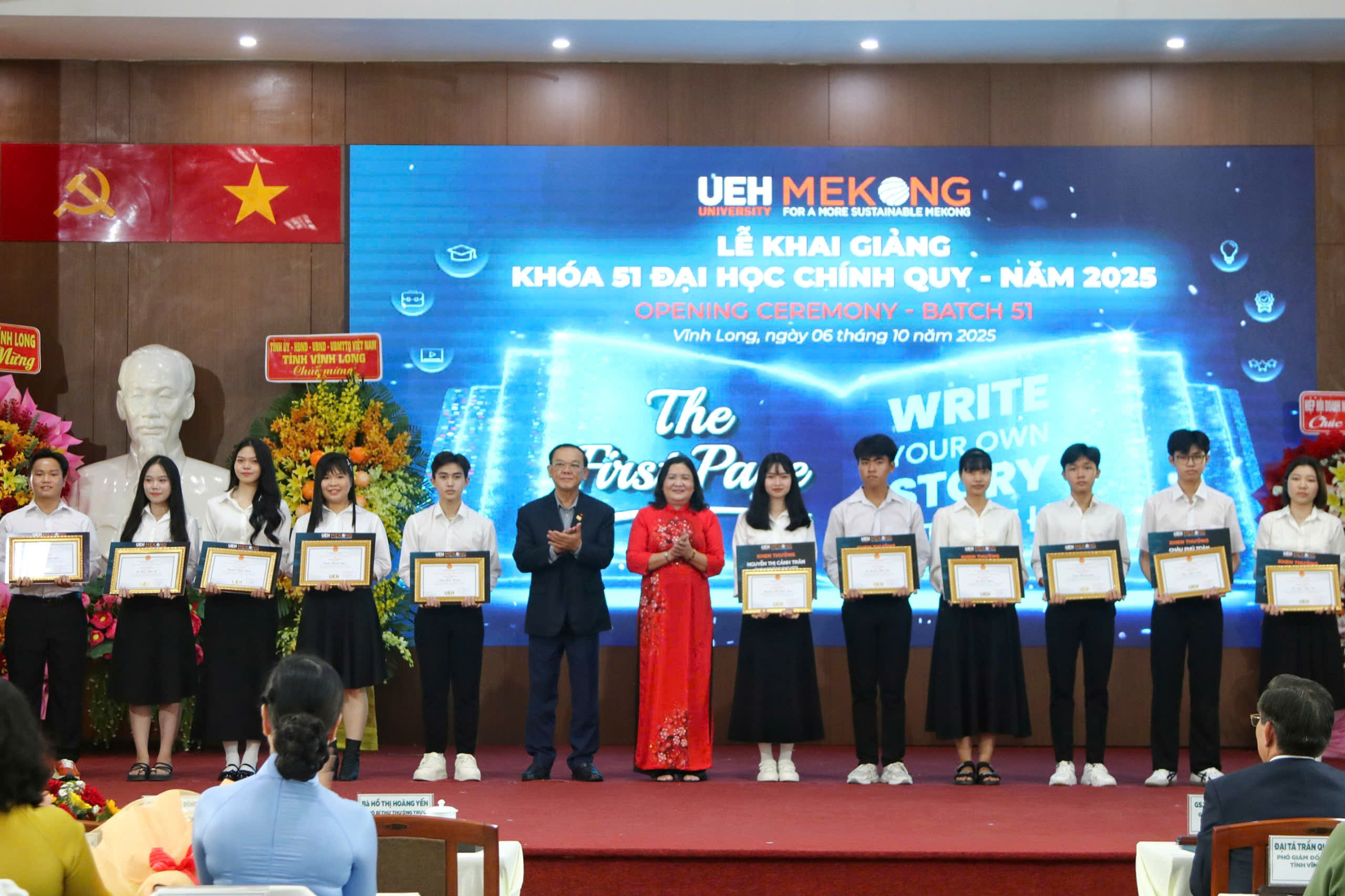 Phân hiệu Đại học Kinh tế TP Hồ Chí Minh tại Vĩnh Long khai giảng Khóa 51- Đại học chính quy và ký kết hợp tác với doanh nghiệp năm 2025

